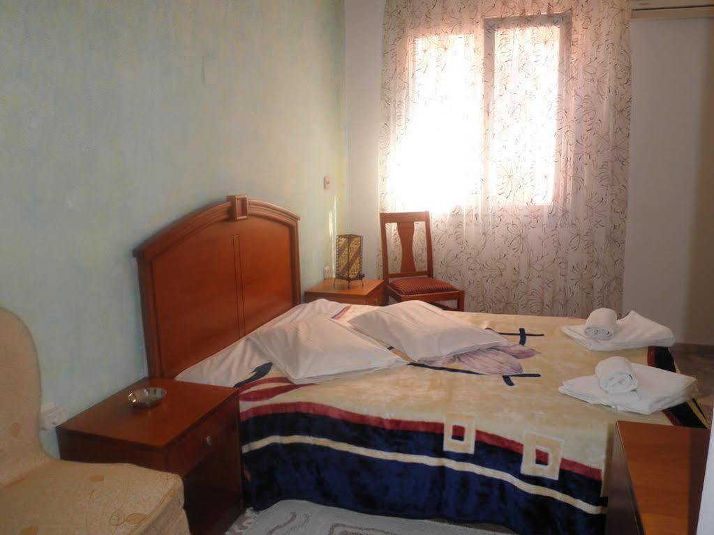 נאפפליו Bonne Nuit Pension מראה חיצוני תמונה